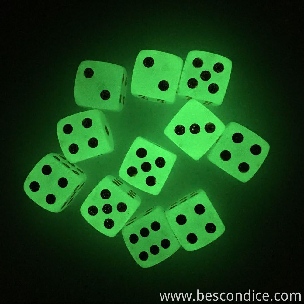 Glow In Dark Dice For Mtg Rpg 2